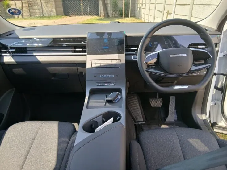 JAECOO J5 CORE – Interior