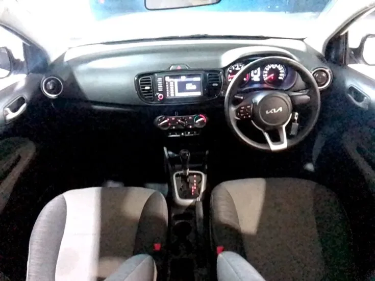 Kia Pegas/1.4 LX 4AT – Dashboard