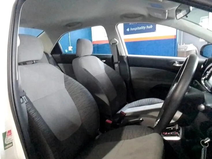 Kia Pegas/1.4 LX 4AT – Front Seats