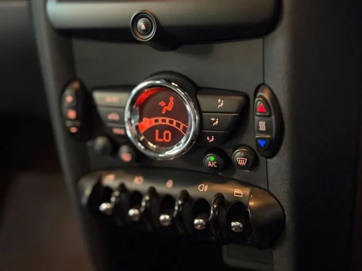 Mini 1.6 COOPER COUPE S – Dashboard