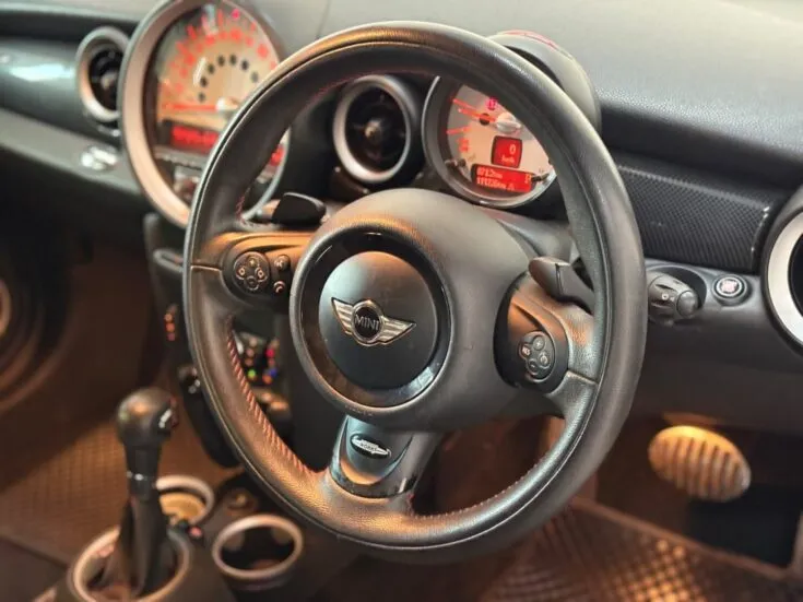 Mini 1.6 COOPER COUPE S – Rear Seats