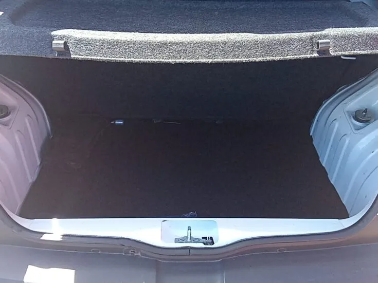 Renault Kwid/1.0 CLIMBER AMT (ABS) – Boot / Loadbin