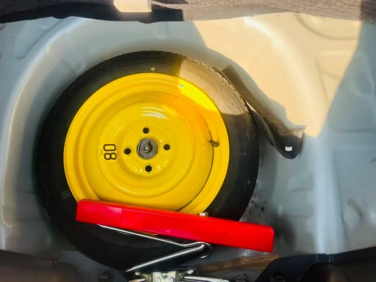 Suzuki BALENO/1.5 GL MT – Spare Wheel