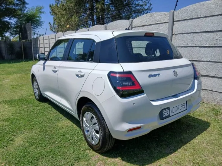Suzuki SWIFT/1.2 GL 5MT – Back Feature Photo