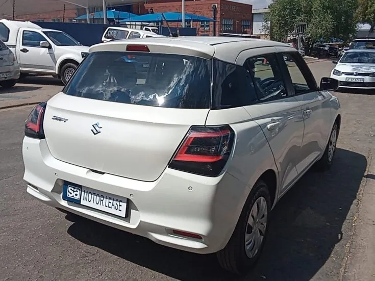 Suzuki SWIFT/1.2 GL 5MT – Back Feature Photo