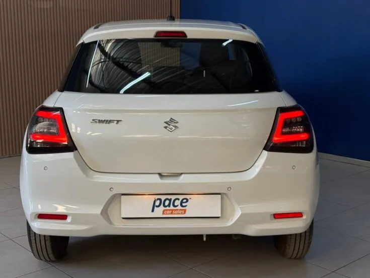 Suzuki SWIFT/1.2 GL 5MT – Back Photo