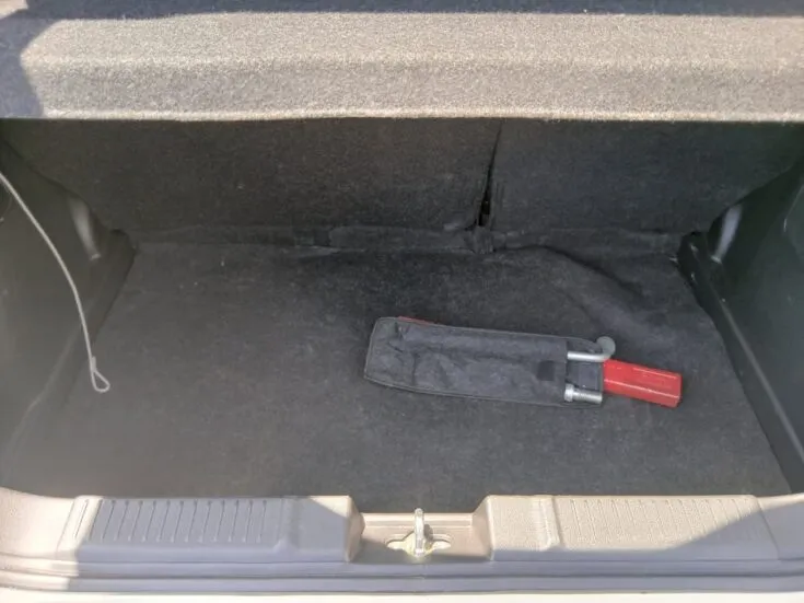 Suzuki SWIFT/1.2 GL 5MT – Boot / Loadbin