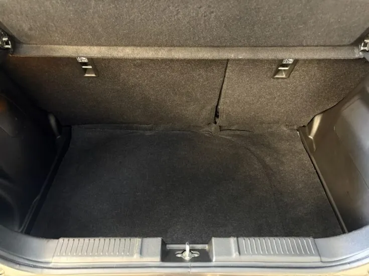 Suzuki SWIFT/1.2 GL 5MT – Boot / Loadbin