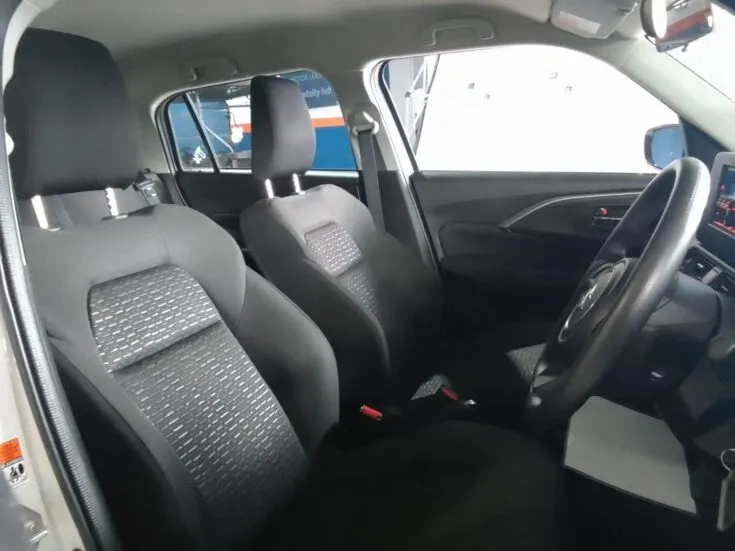 Suzuki SWIFT/1.2 GL 5MT – Front Seats