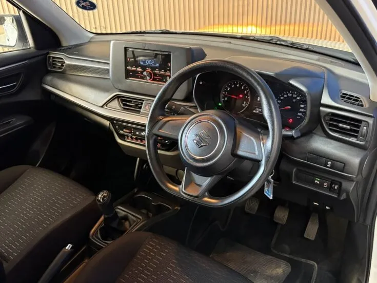 Suzuki SWIFT/1.2 GL 5MT – Front Seats