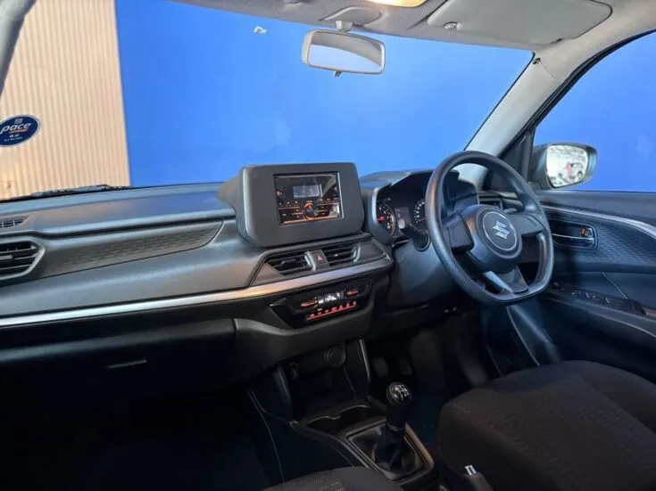 Suzuki SWIFT/1.2 GL 5MT – Interior