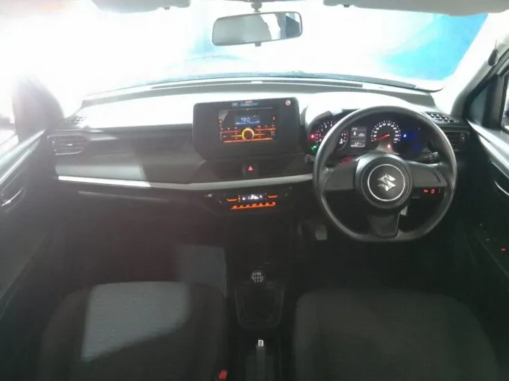 Suzuki SWIFT/1.2 GL 5MT – Interior
