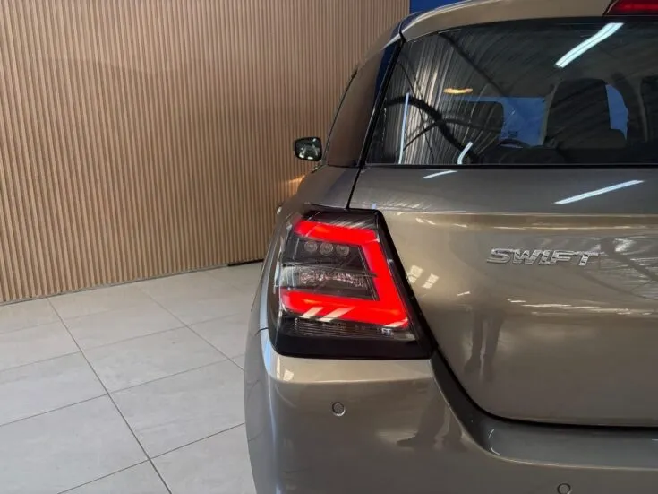 Suzuki SWIFT/1.2 GL 5MT – Left Side Photo