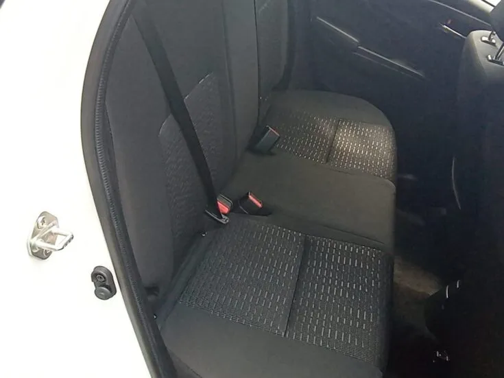 Suzuki SWIFT/1.2 GL 5MT – Rear Seats