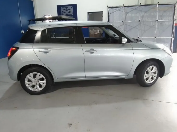 Suzuki SWIFT/1.2 GL 5MT – Right Side Photo