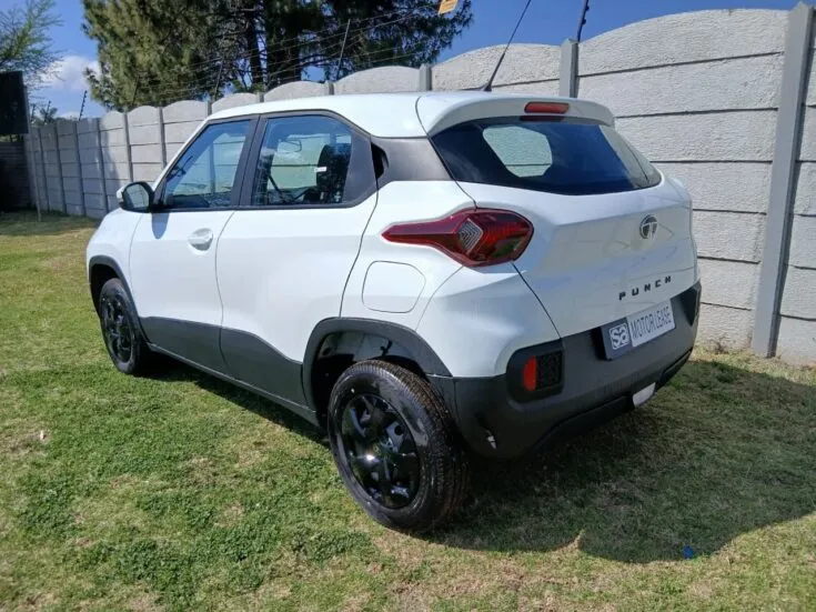 Tata Punch 1.2 Adventure + S AMT – Back Feature Photo
