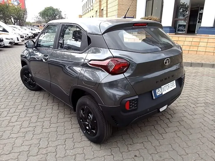 Tata Punch 1.2 Adventure + S AMT – Back Feature Photo