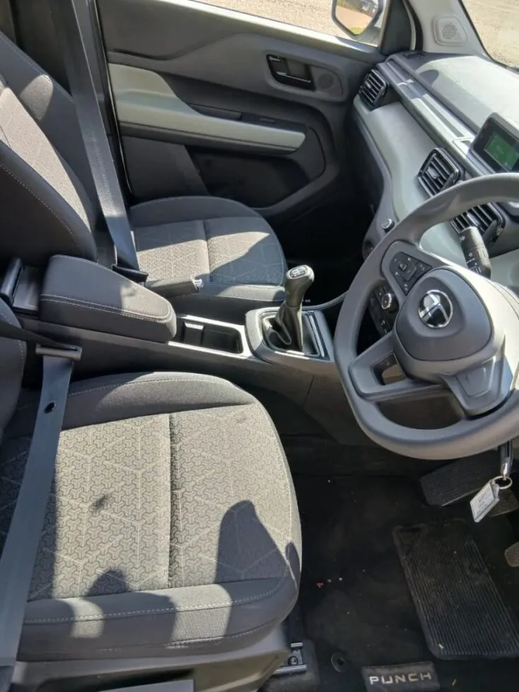 Tata Punch 1.2 Adventure + S AMT – Front Seats