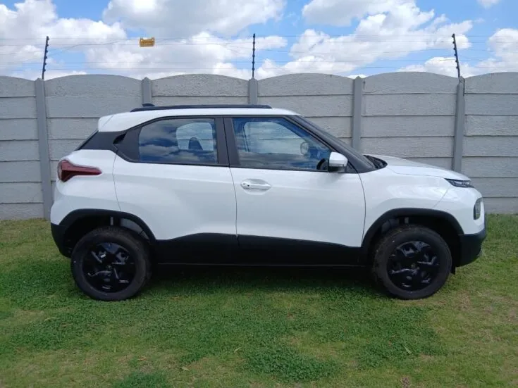 Tata Punch 1.2 Adventure + S AMT – Right Side Photo