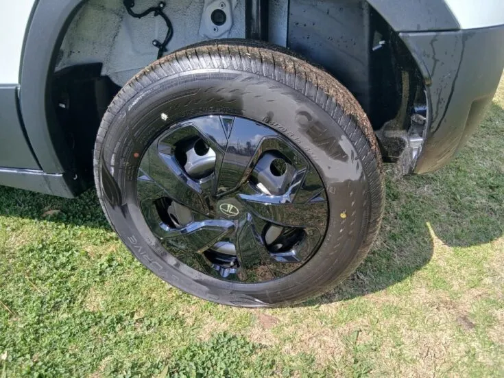 Tata Punch 1.2 Adventure + S AMT – Wheel Example