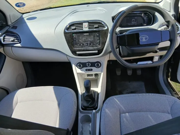 Tata Tiago 1.2 XT MT – Dashboard