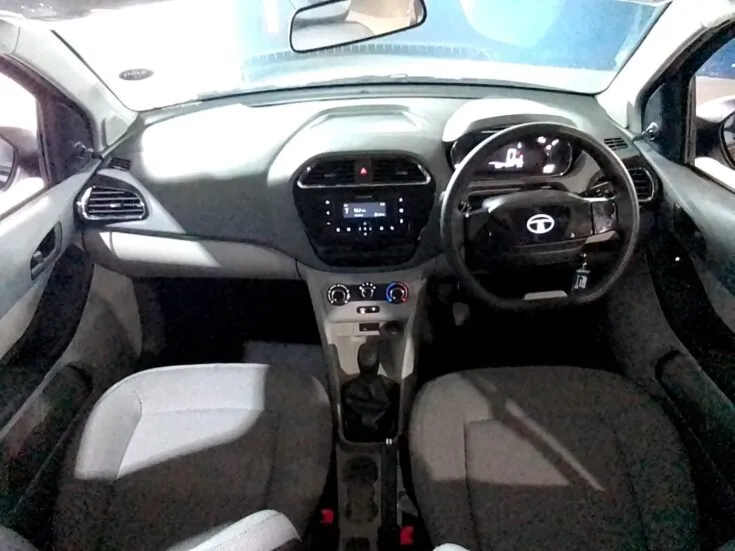Tata Tiago 1.2 XT MT – Dashboard