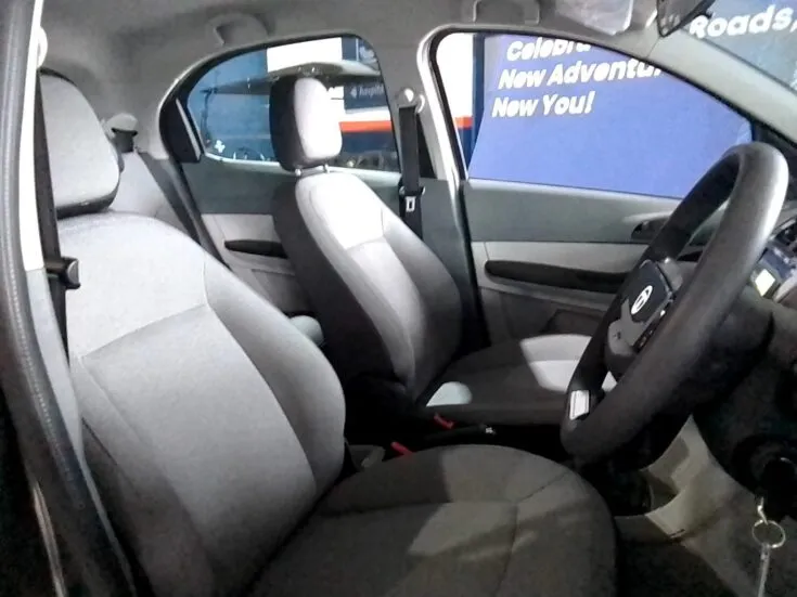Tata Tiago 1.2 XT MT – Front Seats