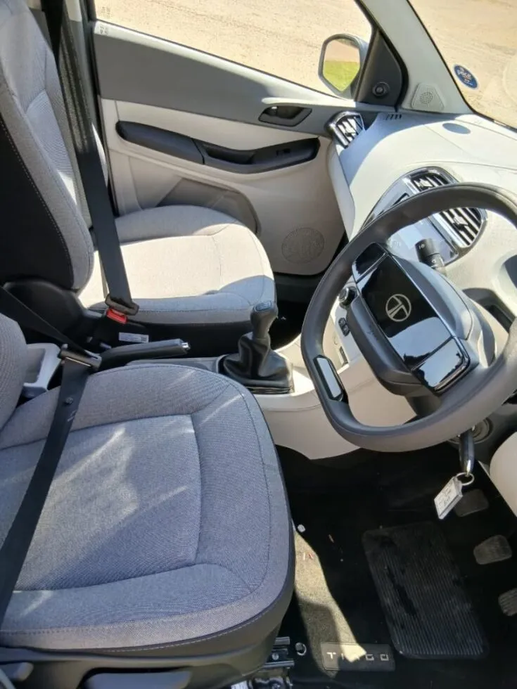 Tata Tiago 1.2 XT MT – Front Seats