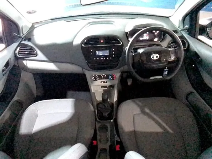 Tata Tiago 1.2 XT MT – Interior