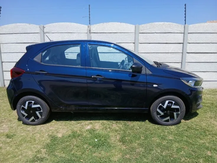 Tata Tiago 1.2 XT MT – Right Side Photo