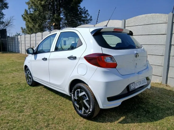 Tata Tiago – Back Feature Photo