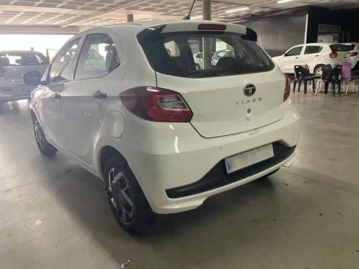 Tata Tiago – Back Feature Photo