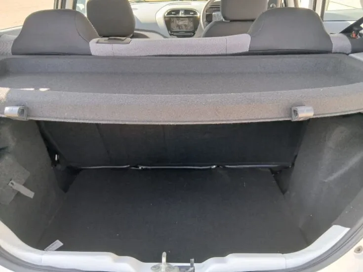 Tata Tiago – Boot / Loadbin