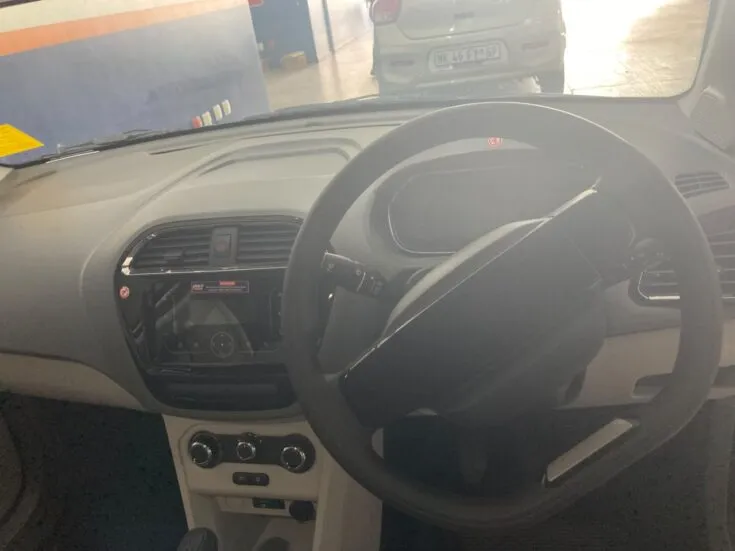 Tata Tiago – Dashboard