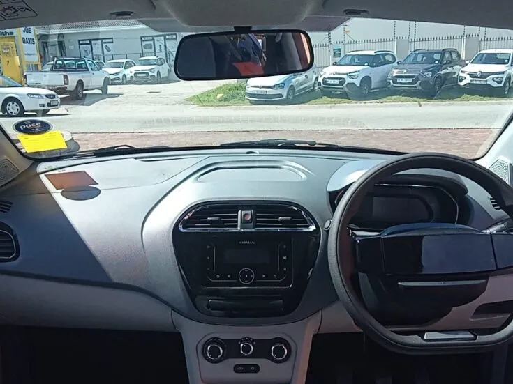 Tata Tiago – Dashboard