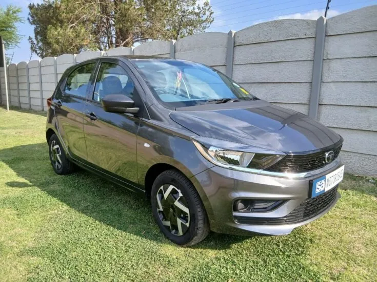 Tata Tiago – Front Feature Photo