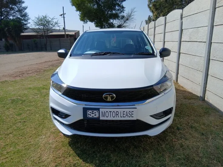 Tata Tiago – Front Photo