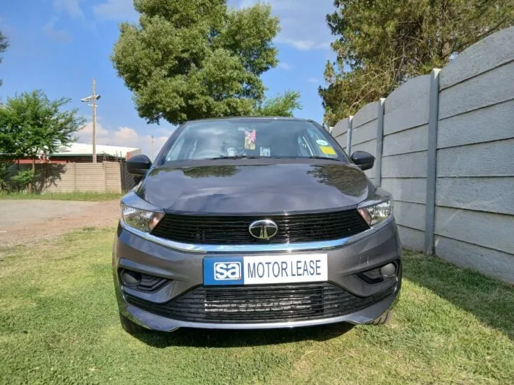 Tata Tiago – Front Photo