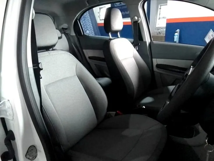 Tata Tiago – Front Seats