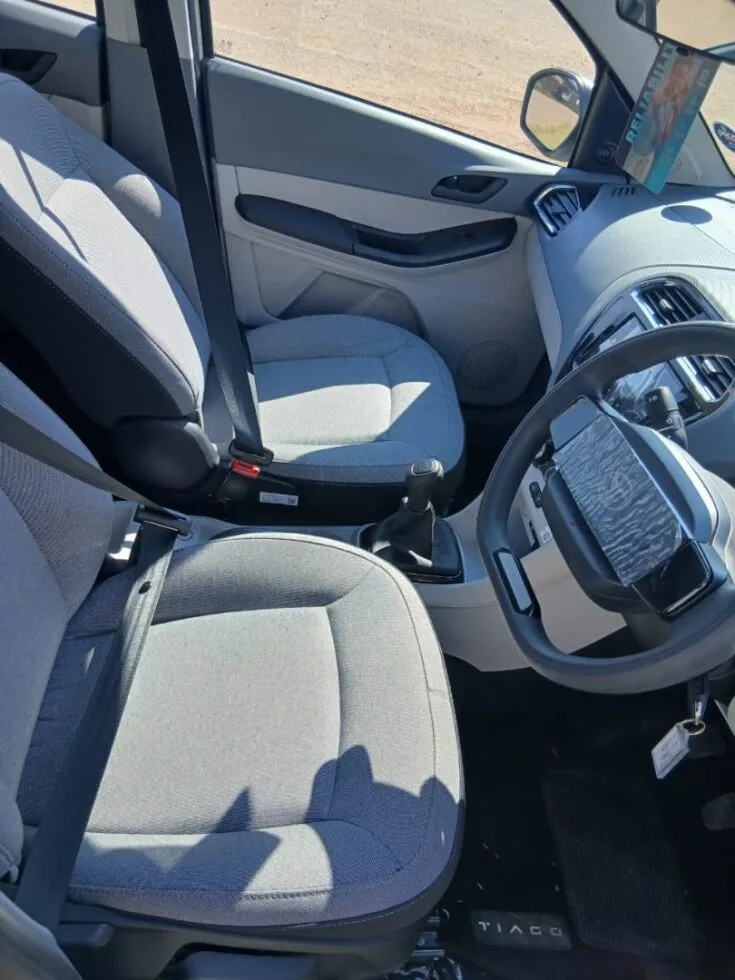 Tata Tiago – Front Seats