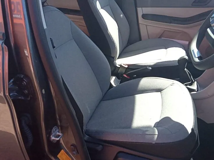 Tata Tiago – Front Seats