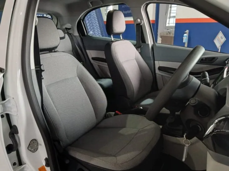 Tata Tiago – Front Seats