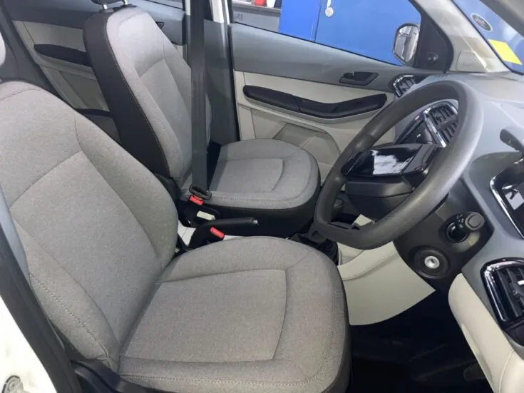 Tata Tiago – Front Seats