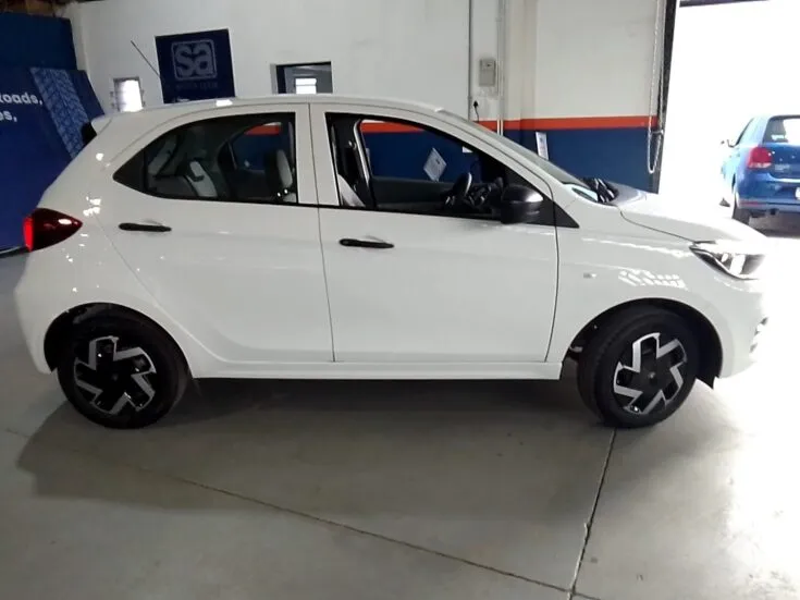 Tata Tiago – Right Side Photo