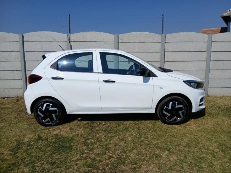 Tata Tiago – Right Side Photo