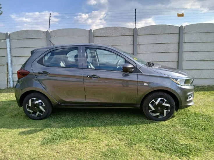 Tata Tiago – Right Side Photo