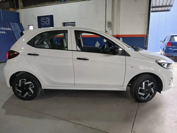 Tata Tiago – Right Side Photo
