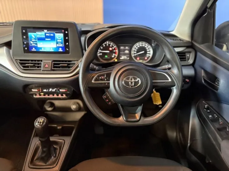 Toyota STARLET/1.5 Xi 5MT – Dashboard